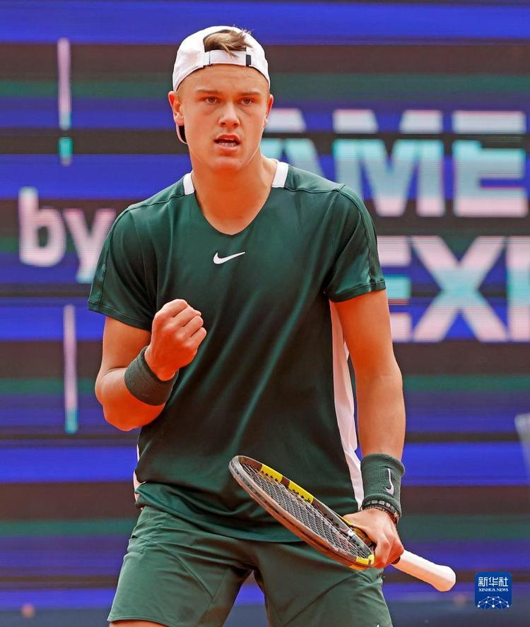 理层在球员 理层在球员